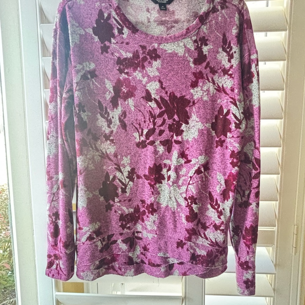 Simply Vera Vera Wang Pink and Gray Sweater
